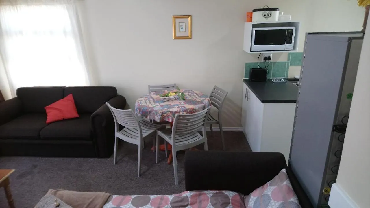 Welterusten Guesthouse Strand 3*,